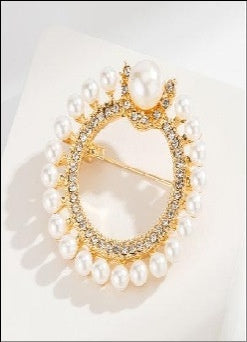 Minimalist Pearl Floral Brooch With Diamond Flower Accessory Pin