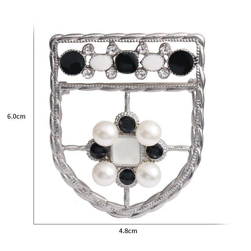 Minimalist Pearl Floral Brooch With Diamond Flower Accessory Pin